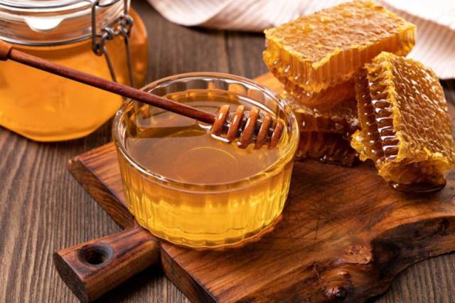 What is Free Wild Mountain Honey?