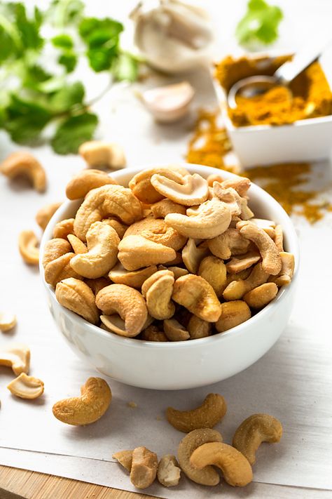 What happens if i eat 10 cashews in a day?